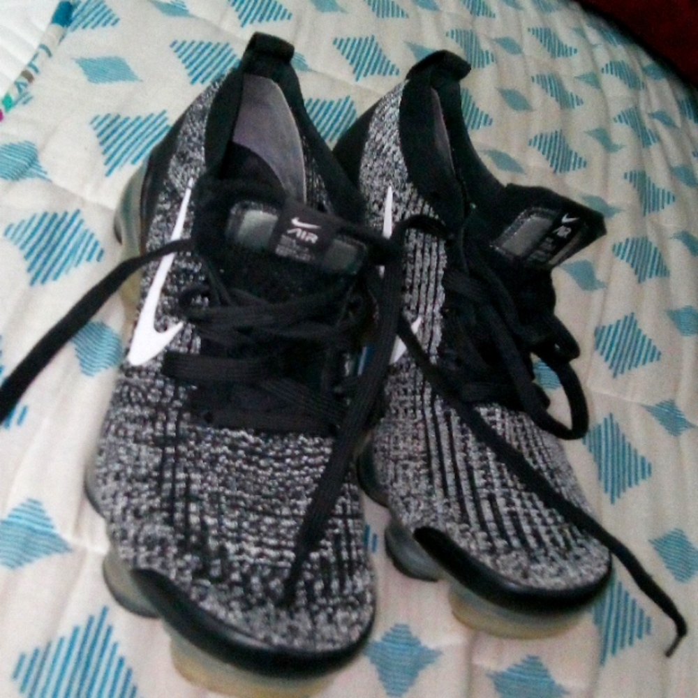Some Nike Shoes - Picture 1 of 6